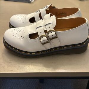 EUC Dr. Martens Mary Jane’s size 8